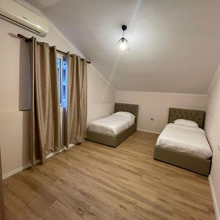 City Center Apartment Tiranë Luaran gambar