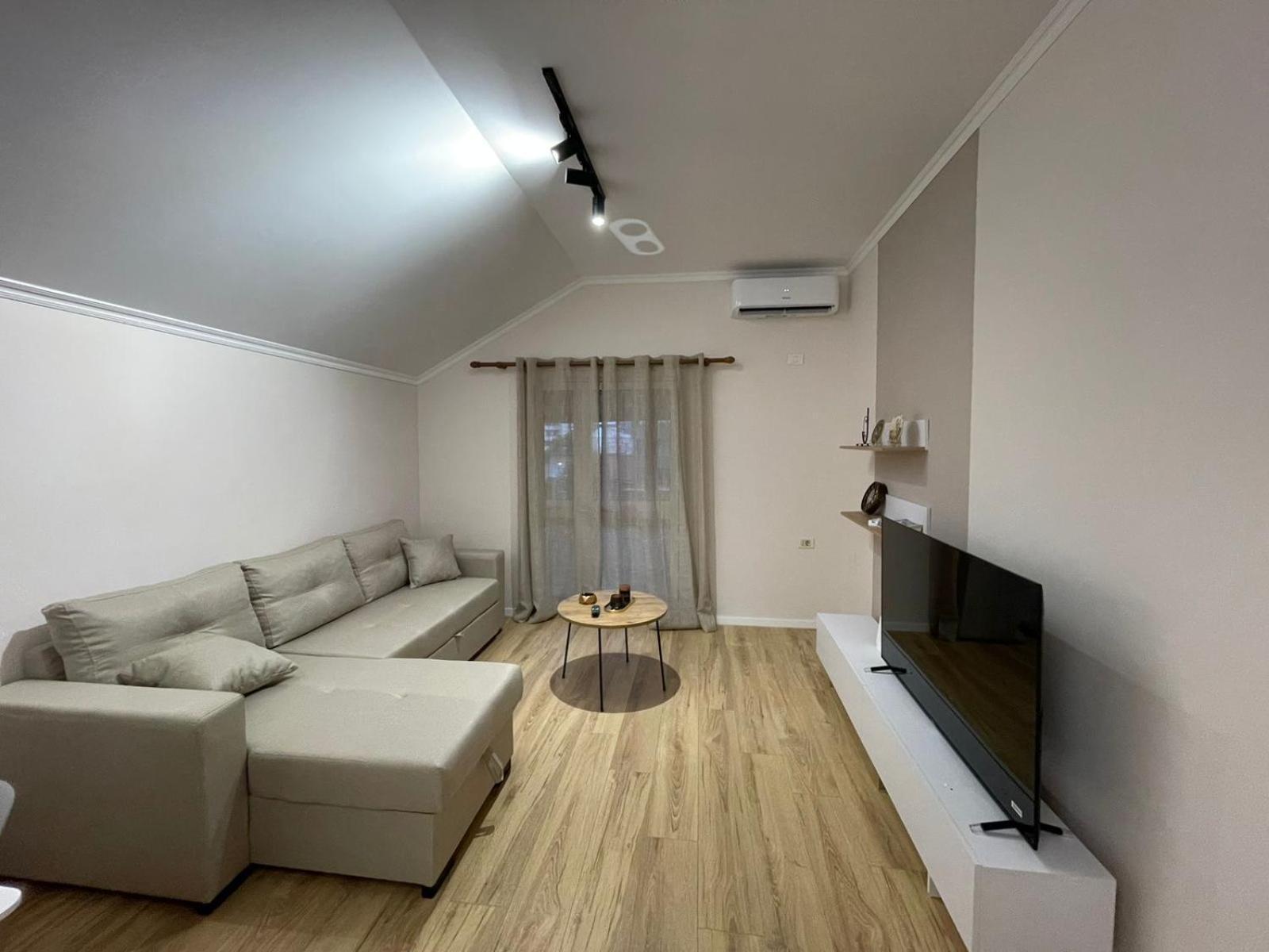 City Center Apartment Tiranë Luaran gambar