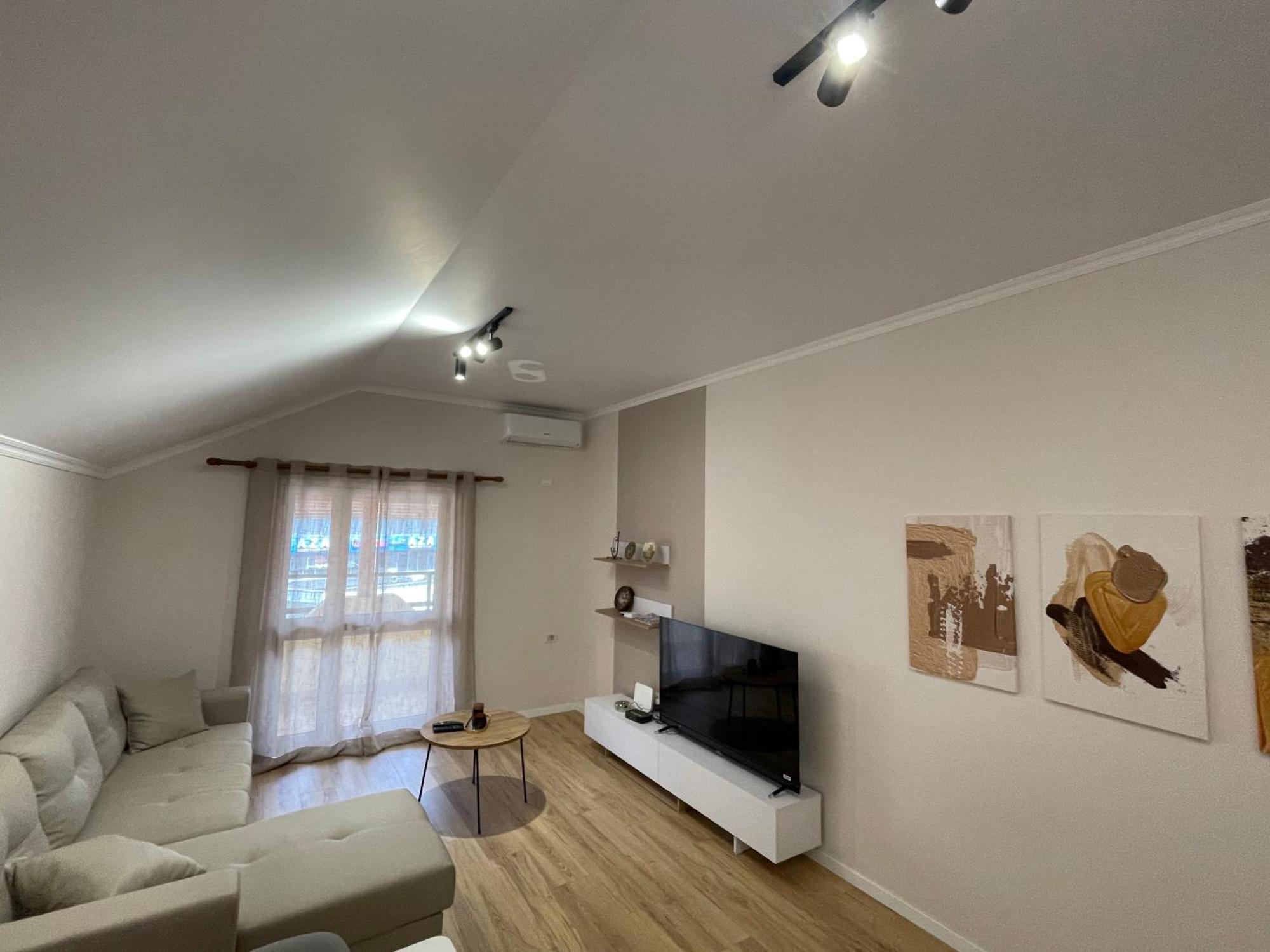 City Center Apartment Tiranë Luaran gambar