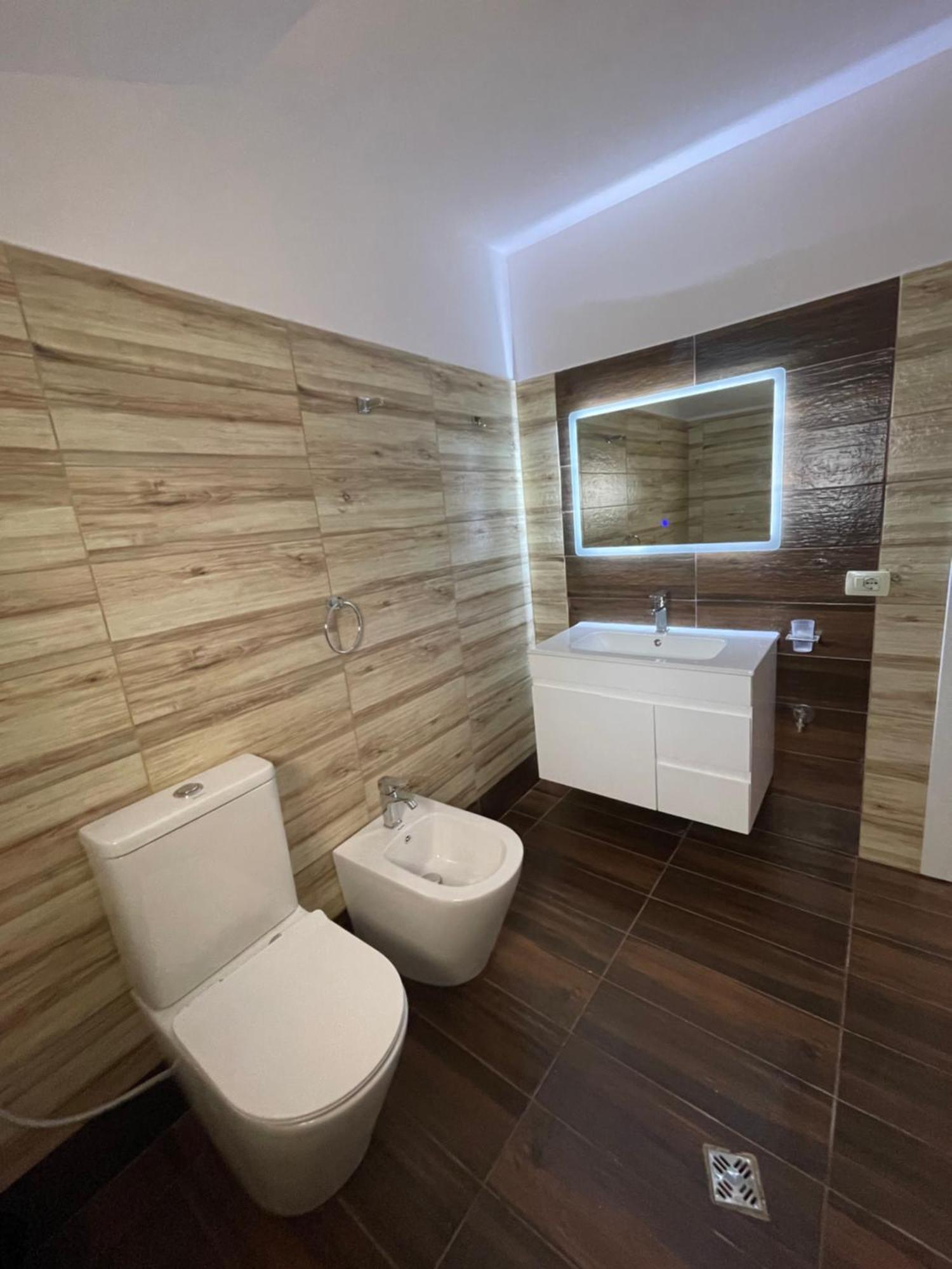 City Center Apartment Tiranë Luaran gambar